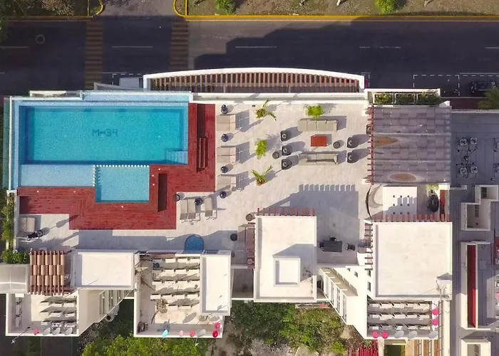 Beautiful Roof Pool & Gym With Ocean Views! *